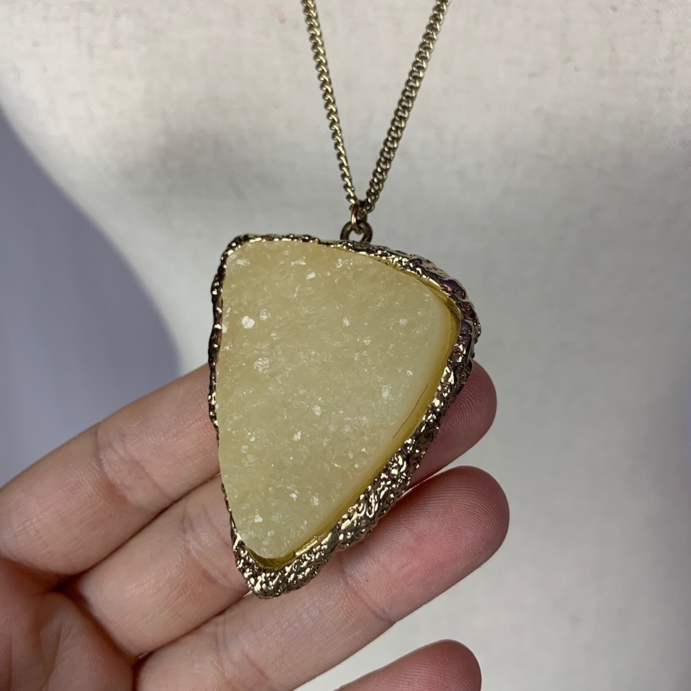 Long rock necklace - Picture 3 of 5